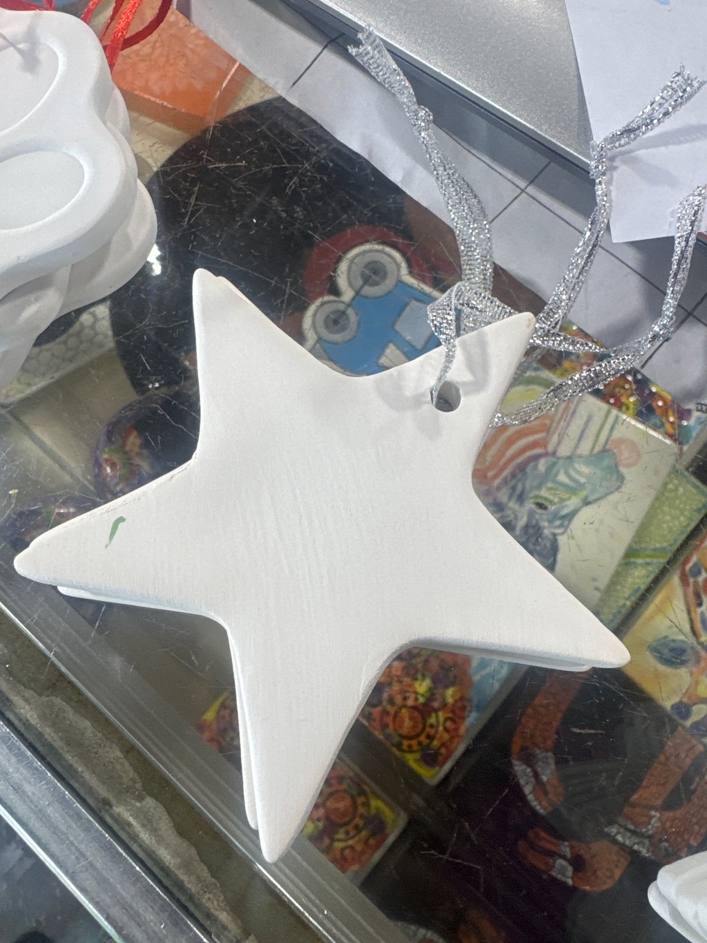 Flat no line assorted ornaments
